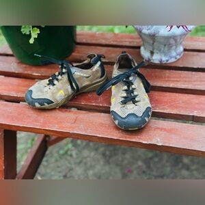 Swiss+Tech Genuine Brown Leather with Black & Yellow Accents Hiking Shoes Kids12